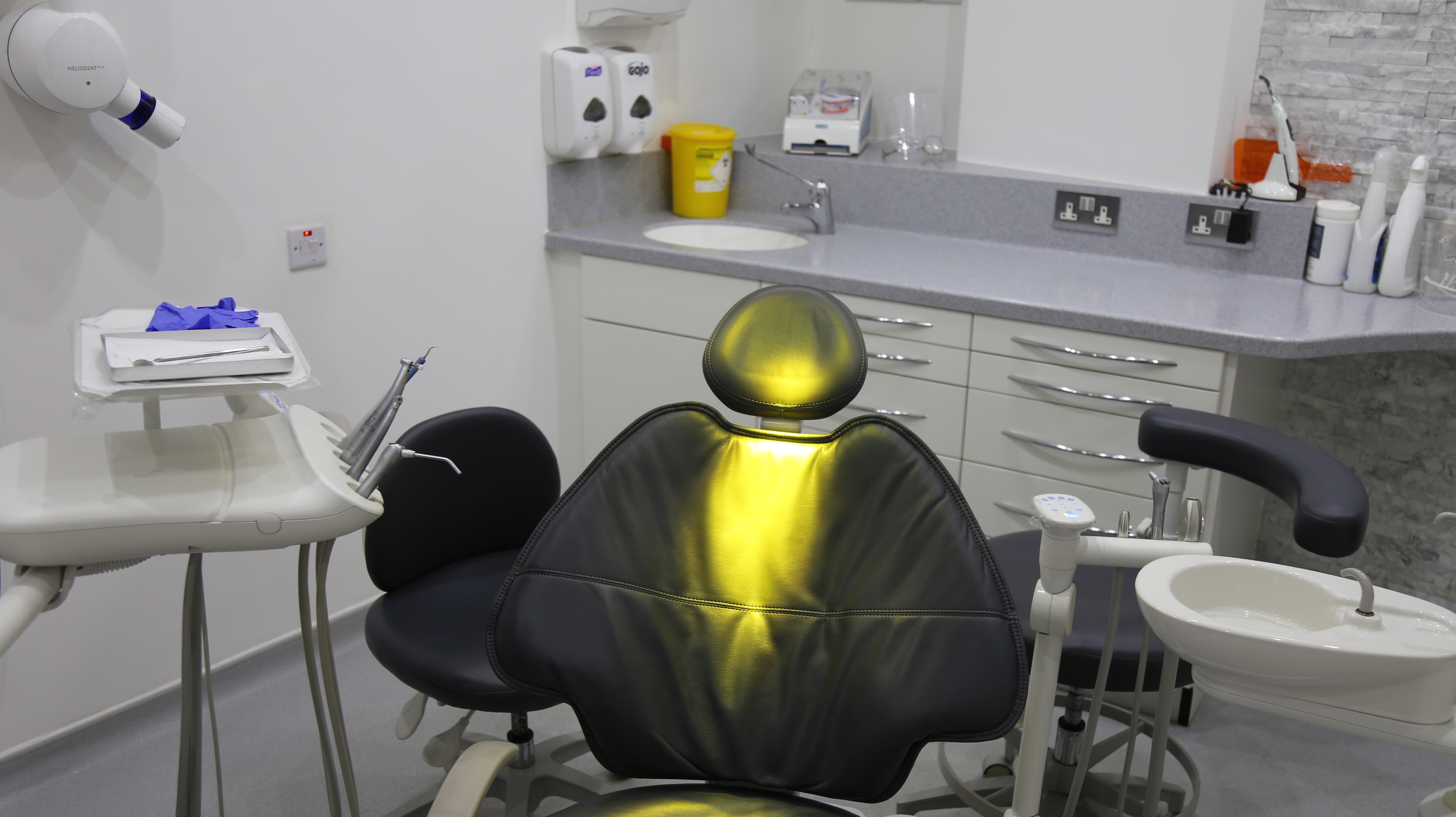 Adec 511 dental chair
